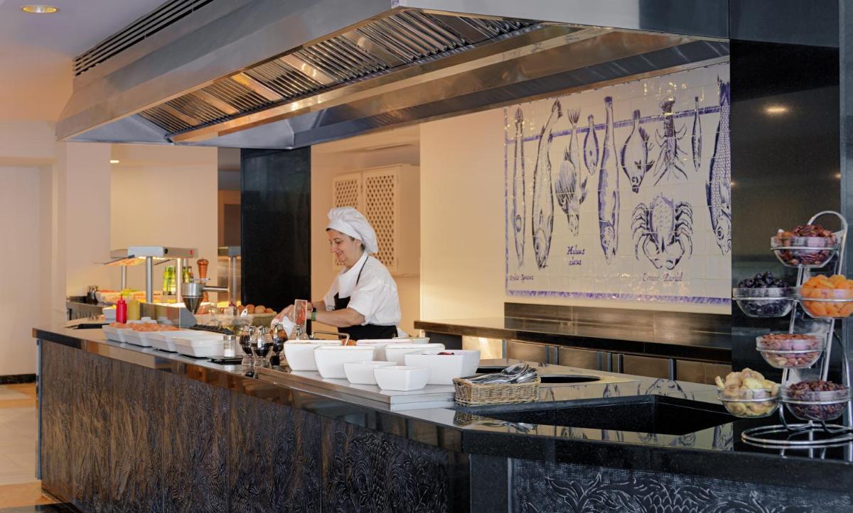Bebidas en Boutique Hotel H10 Blue Mar - Adults Only