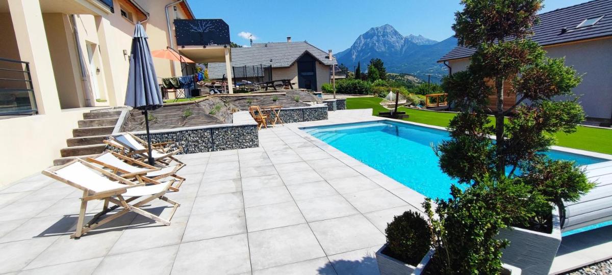 Suitetrails - Chambre vue lac av piscine