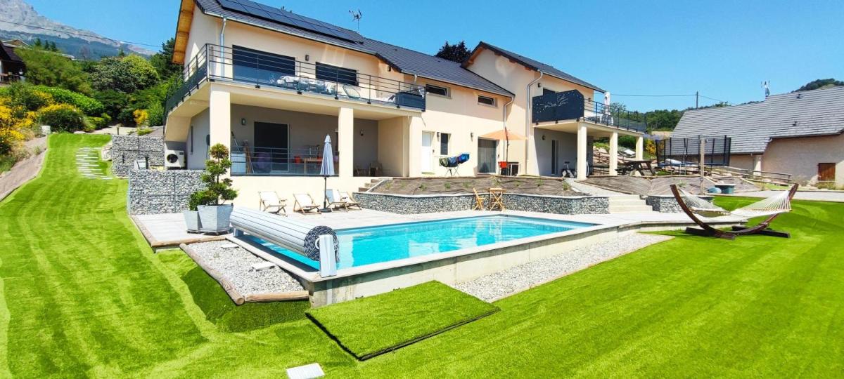 Suitetrails - Chambre vue lac av piscine