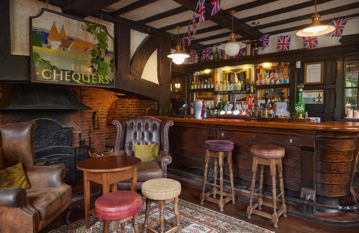 Chequers Inn by Greene King Inns - Housity