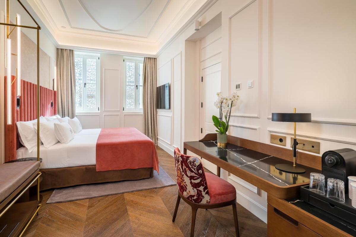 Cama o camas de una habitación en Palacio Gran Vía, a Royal Hideaway Hotel