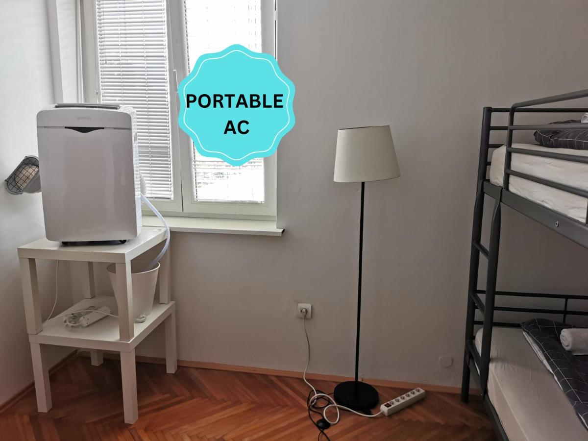 Apartment for four with free parking - Housity