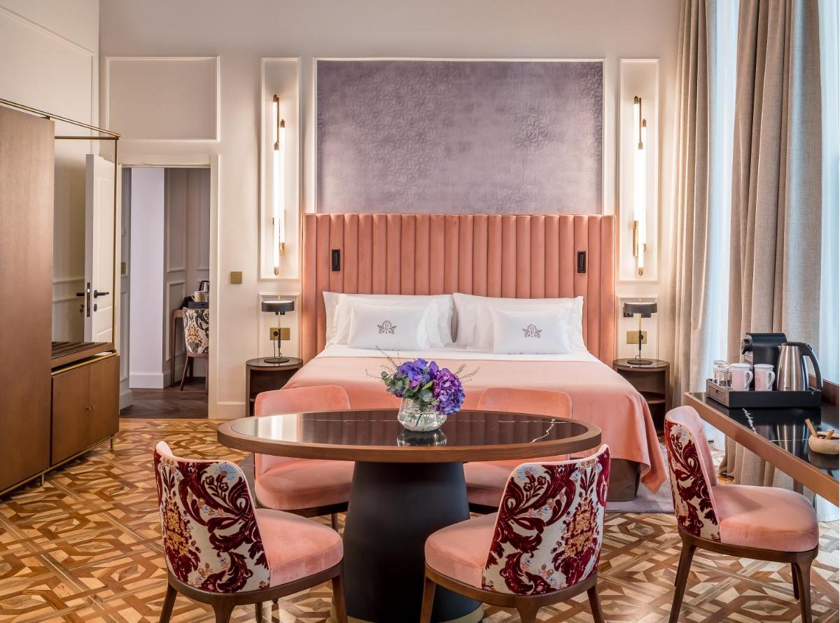 Cama o camas de una habitación en Palacio Gran Vía, a Royal Hideaway Hotel