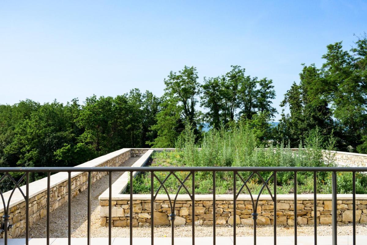 Jardin de l'établissement Le Couvent des Minimes, un Hôtel & Spa L'Occitane en Provence