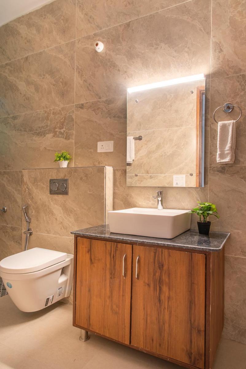 THE HILL CREST KASAULi - Housity