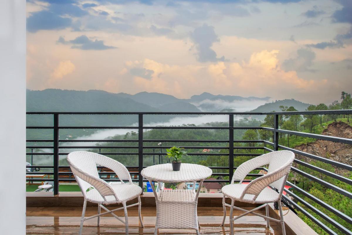 THE HILL CREST KASAULi - Housity