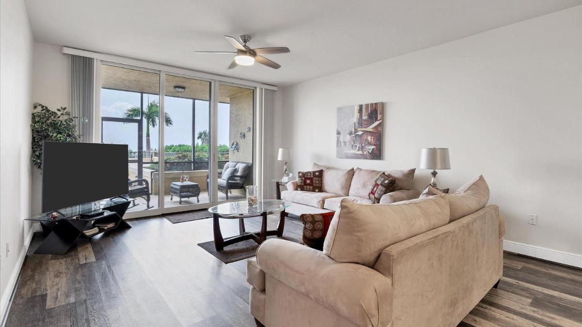 3321 Sunset Key Unit 102 - Housity