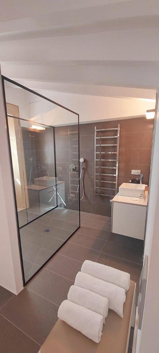 Un baño de Bennoc Petit Hotel - Only Adults