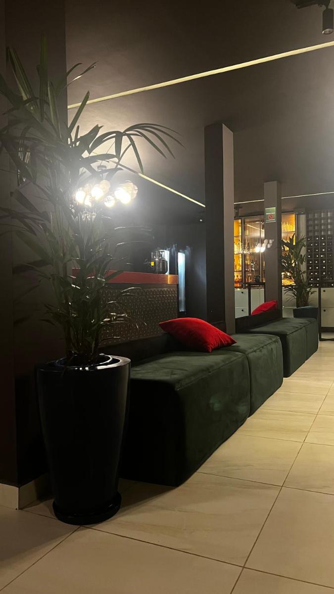 Suitetrails - Zuppolini Garden Hotel Oficial