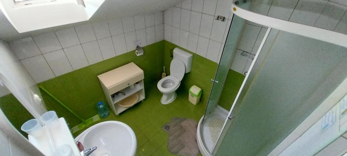 Karoski Apartments & Suites - Housity
