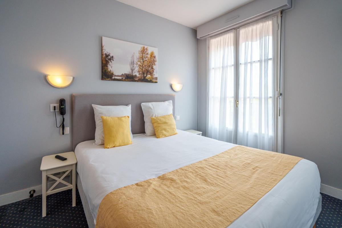 Hotel Val De Loire - Housity