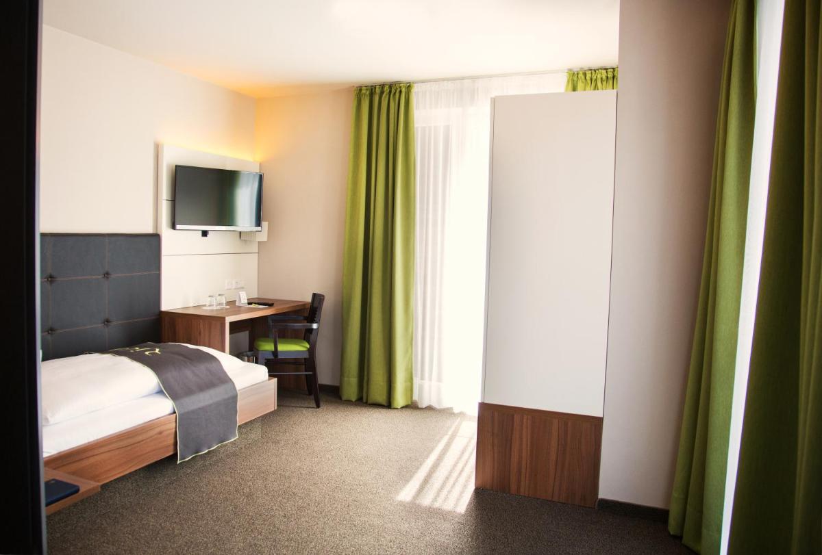 RiKu HOTEL Weißenhorn - Housity