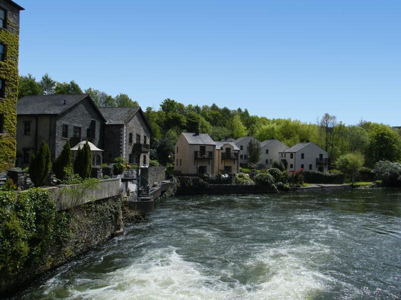 Lakeland Village - Housity