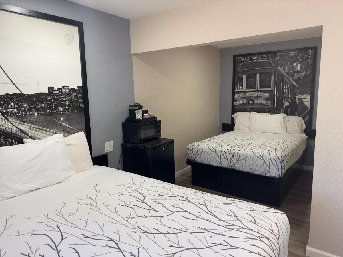Western Village Inn-NEWLY RENOVATED - Housity