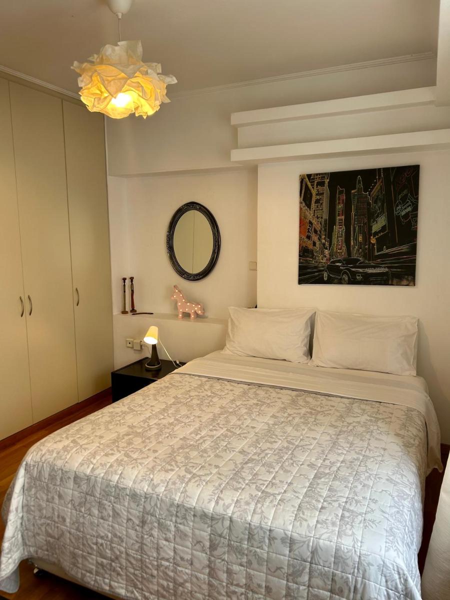 Suitetrails - Elenis Athens Apartment