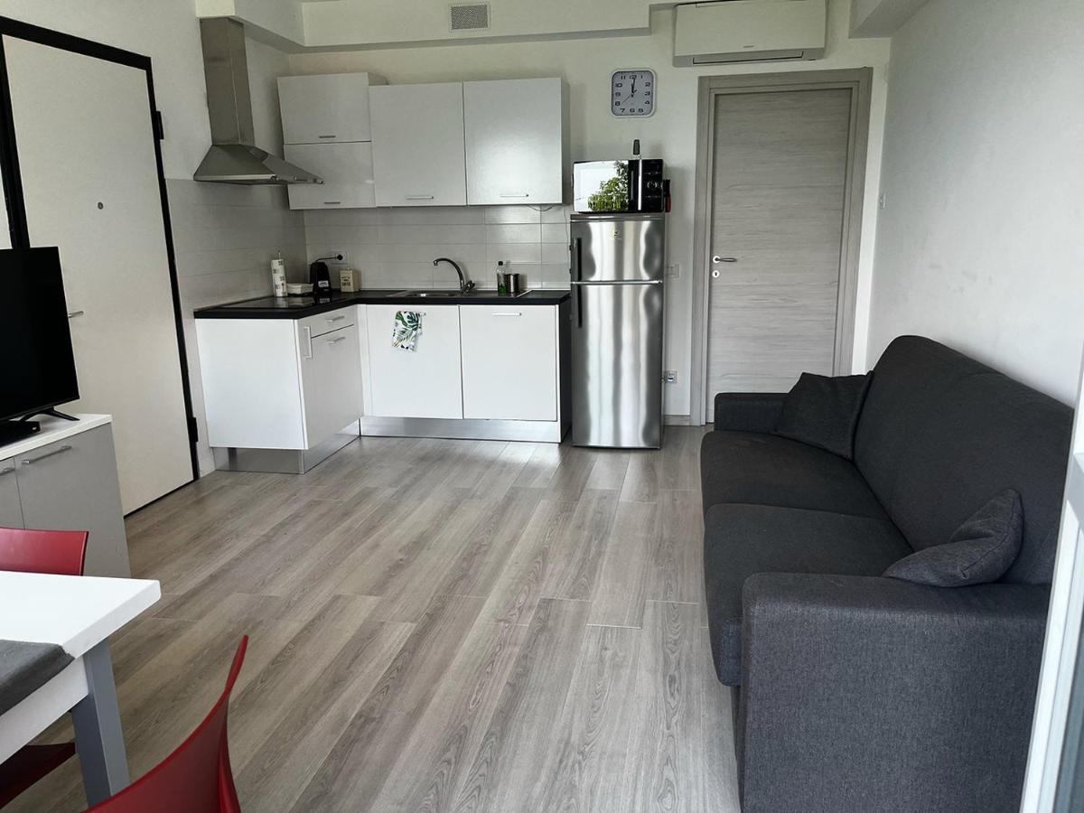 MagicView Baveno apartment with garden and lake view - Housity