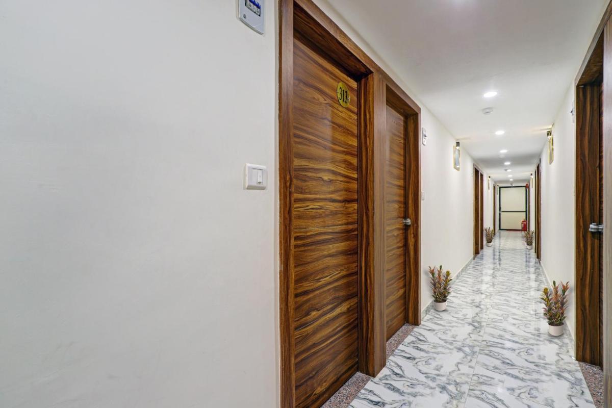 Flagship Hotel Royal Gold - Housity