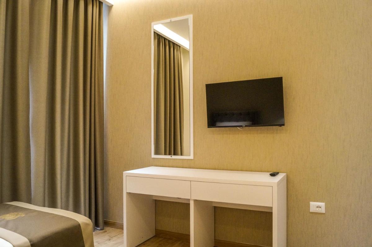 Red Hill Hotel - Housity