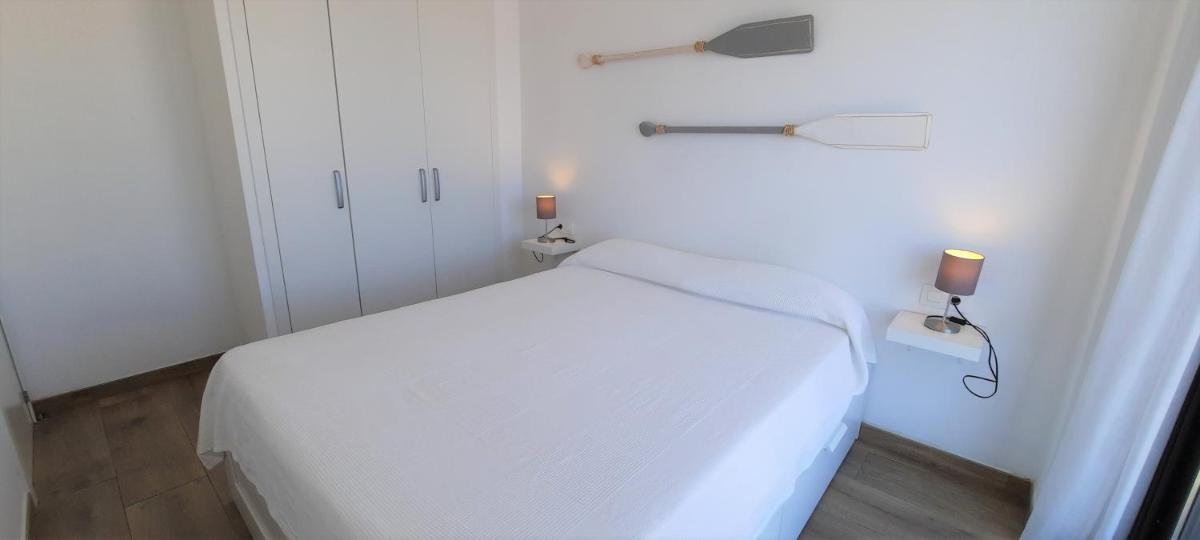 Cau Del Llop 9 Llanca - Housity