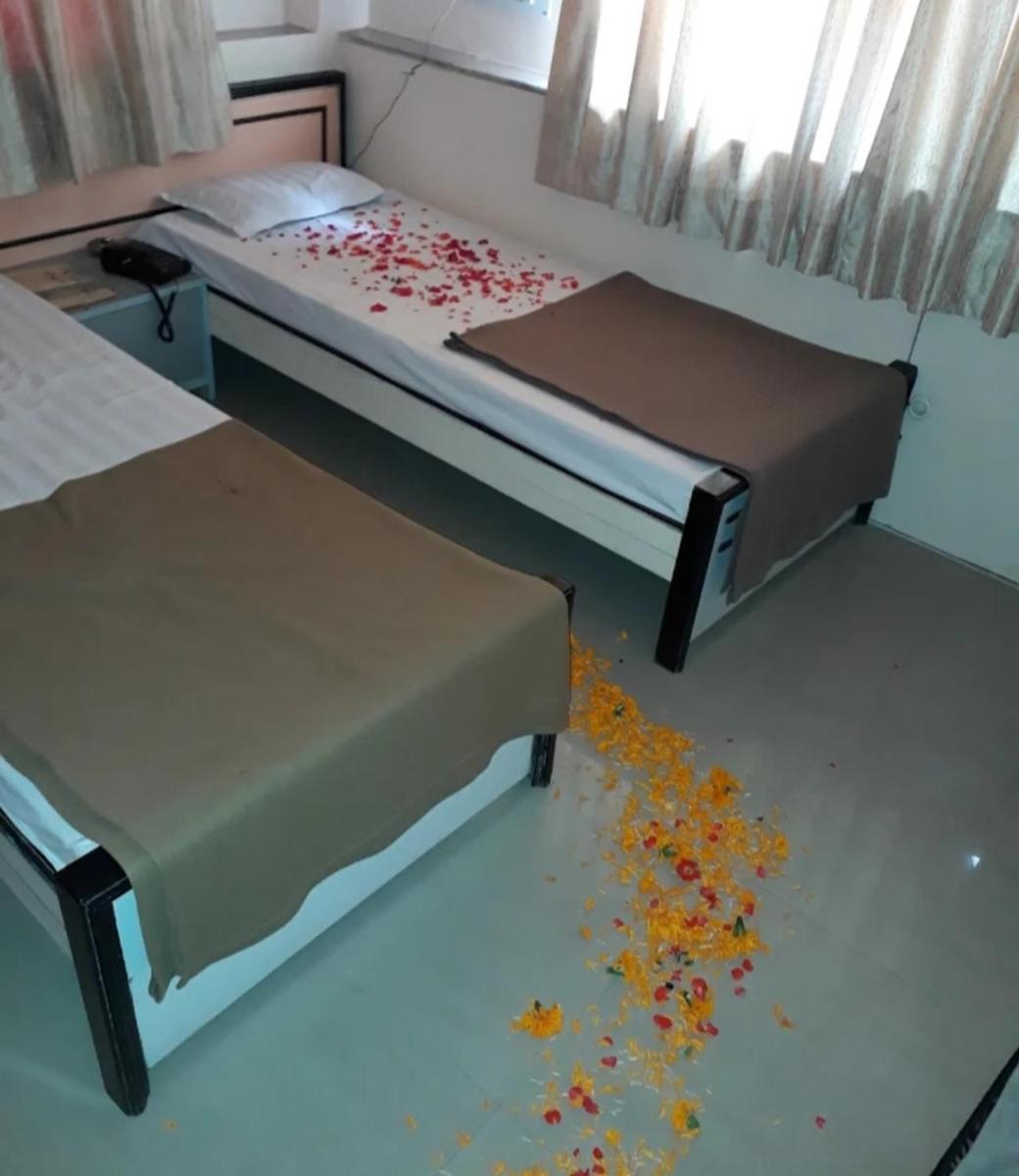 Hotel Samrat - Housity