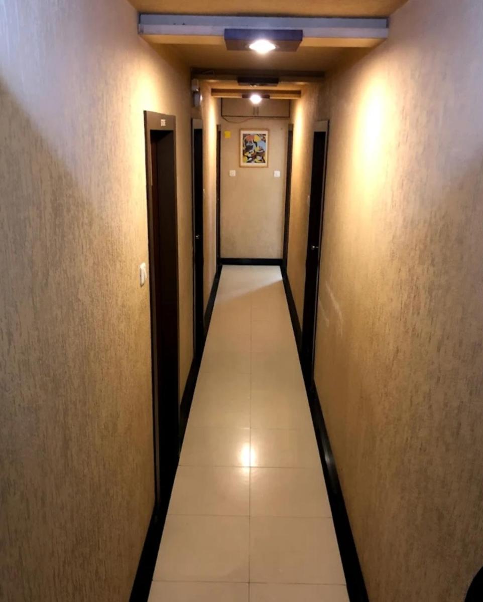 Hotel Samrat - Housity