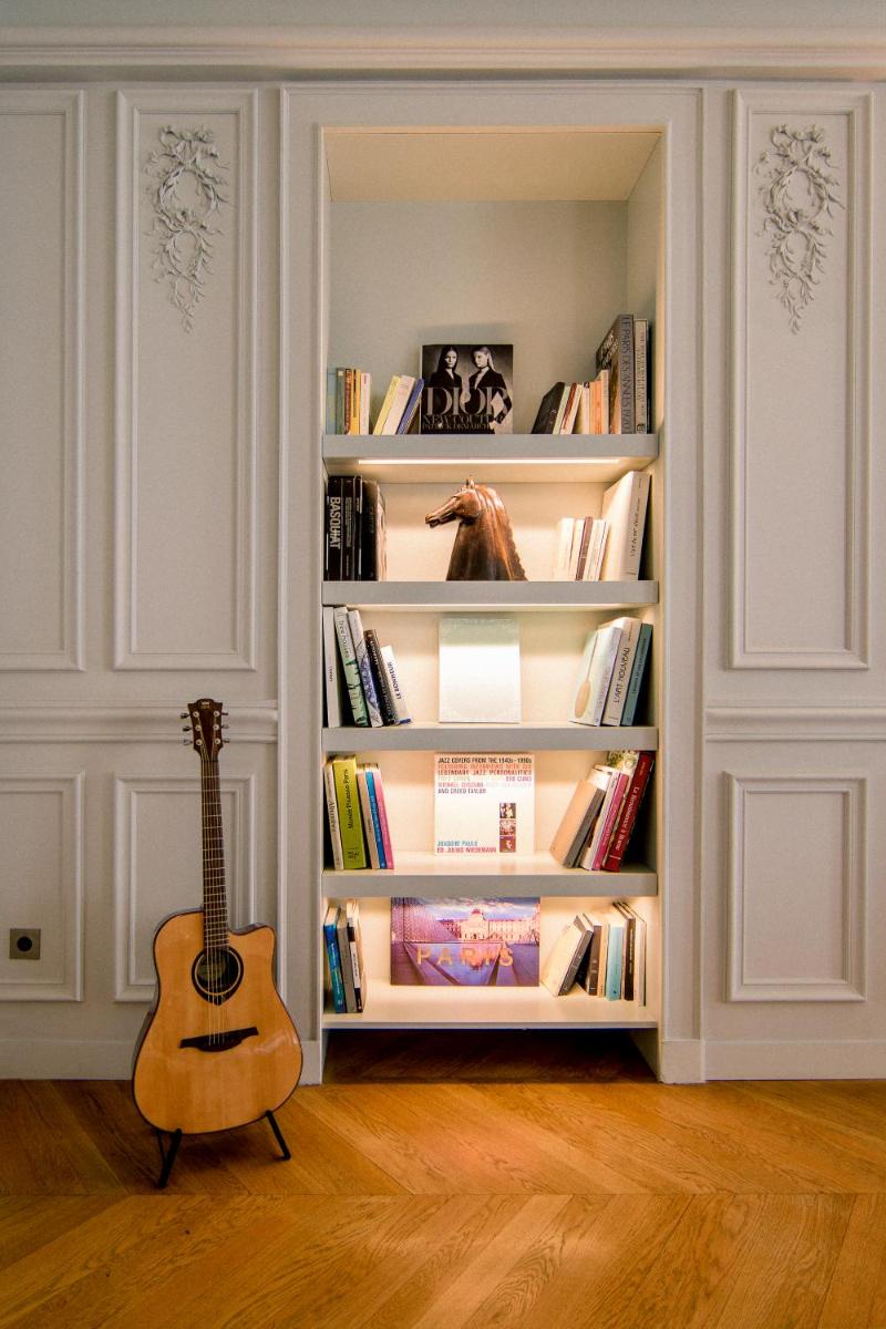 Bibliothèque dans l'hôtel