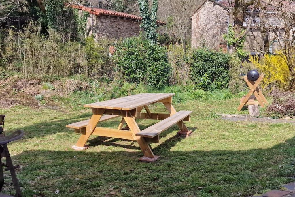 Maison au calme avec jardin et parking privé - Housity