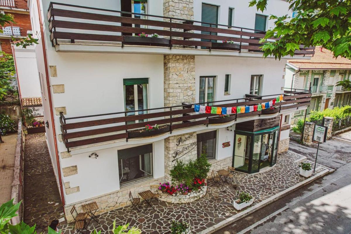 Hotel B&B Pescofalcone - Housity