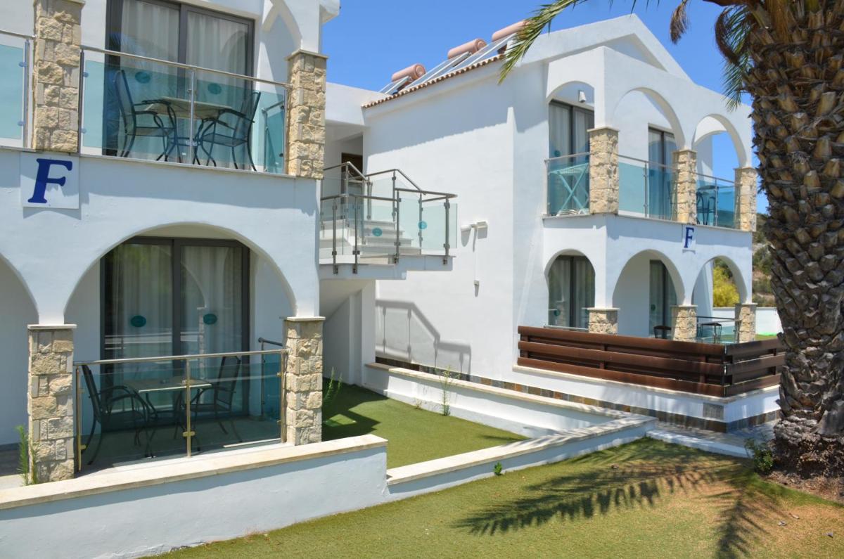 Latchi Escape Hotel and Suites - Housity