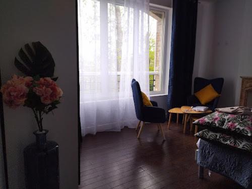 Chambre au Manoir de l'Onde, au bord de l'Yonne, près de Sens - Housity
