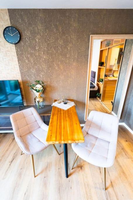 Golden Nugget inkl WLAN, Parkplatz - Hizvo