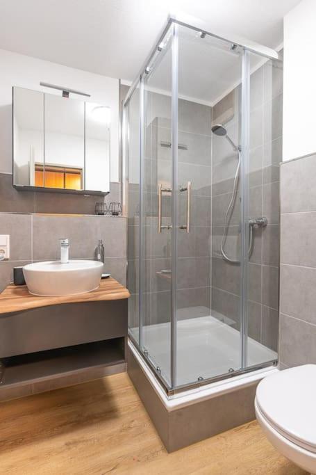 Golden Nugget inkl WLAN, Parkplatz - Hizvo