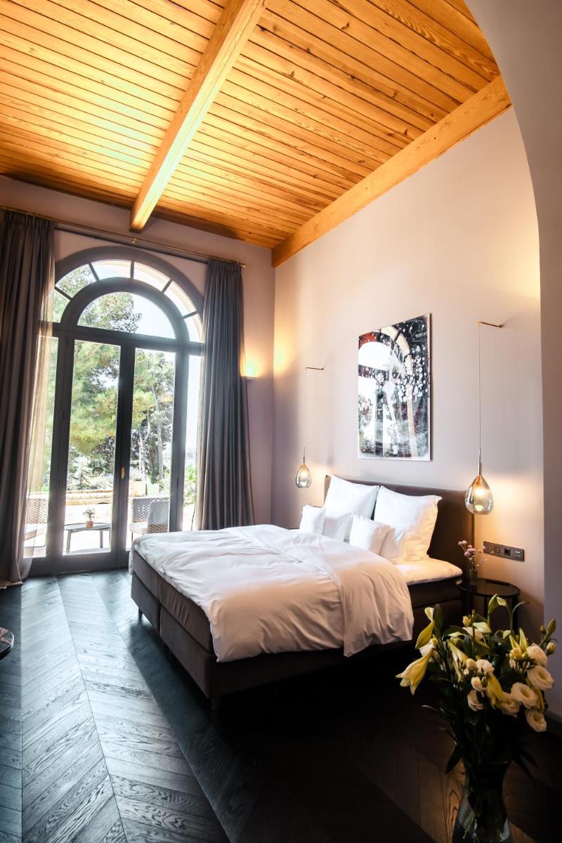 Sa Suites - Housity