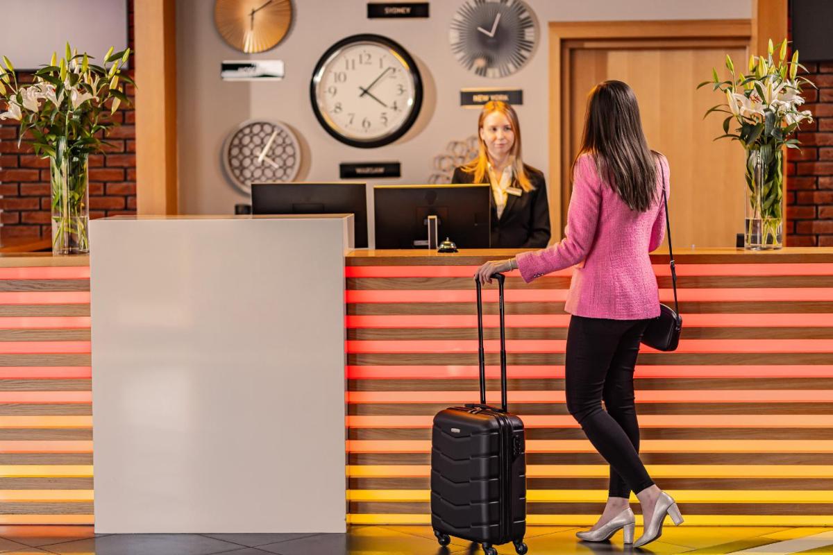 Mercure Wiazowna Brant - Housity