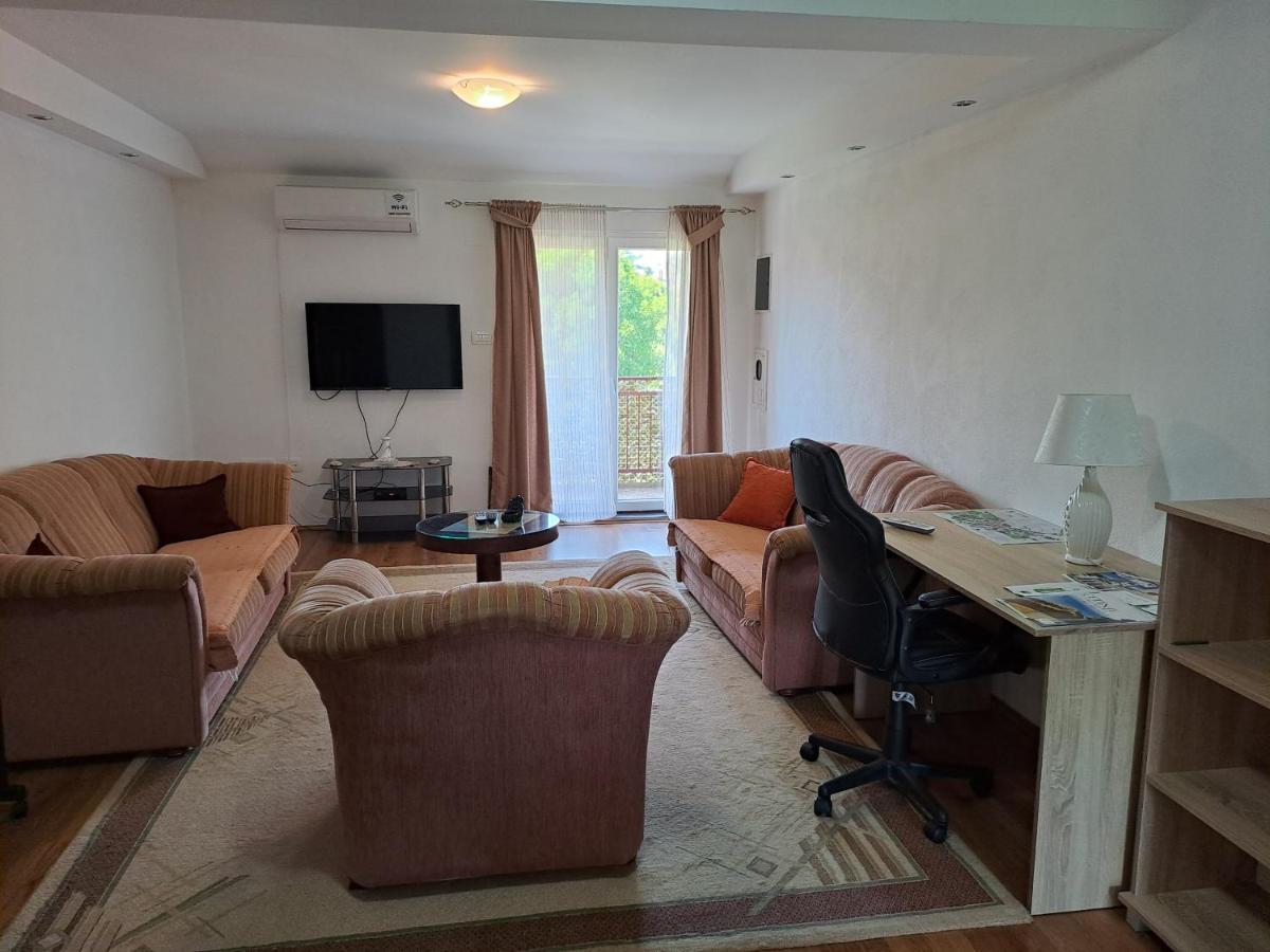 Apartments Mirković - Housity