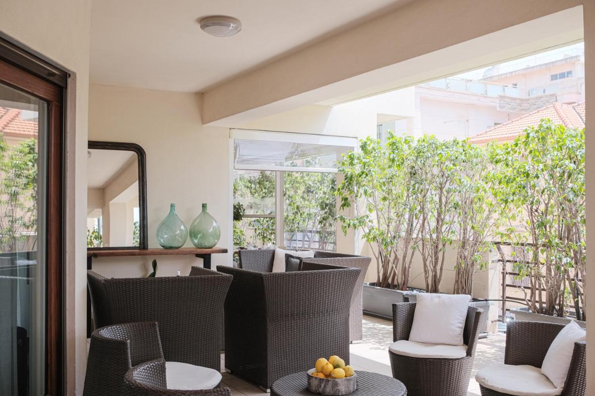 Maison R Boutique - Hizvo