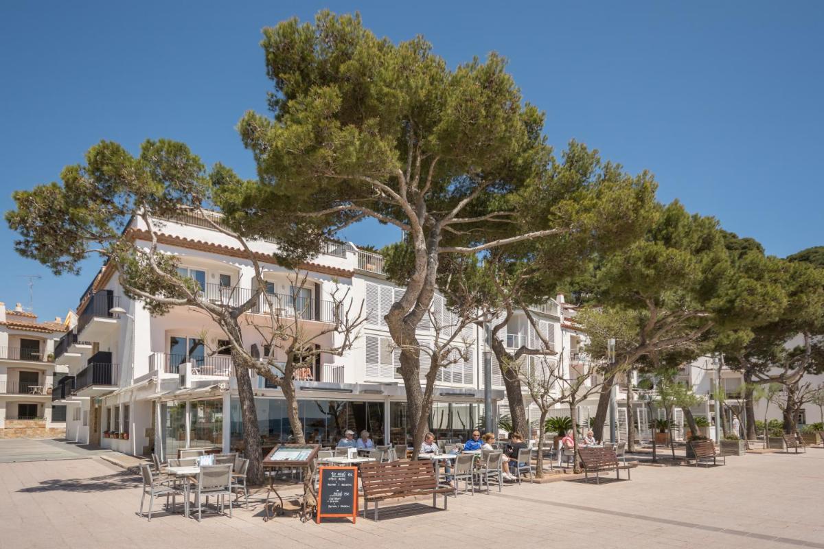 Hotel Tamariu - Housity