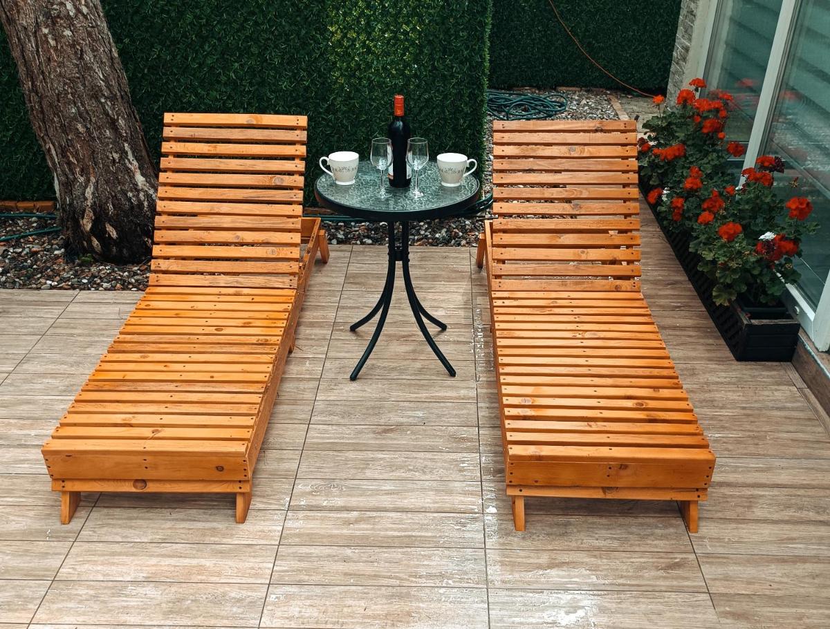 RB Apartment 1 (SPA) & 2 - Housity
