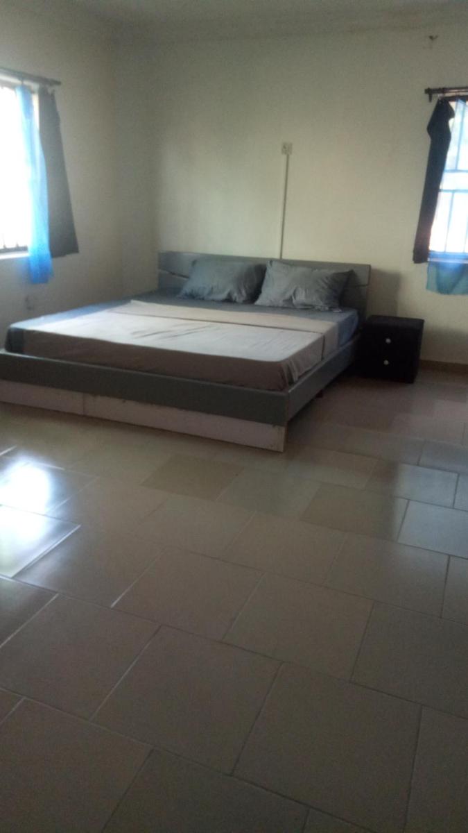 SleepPrayEatGo - Housity