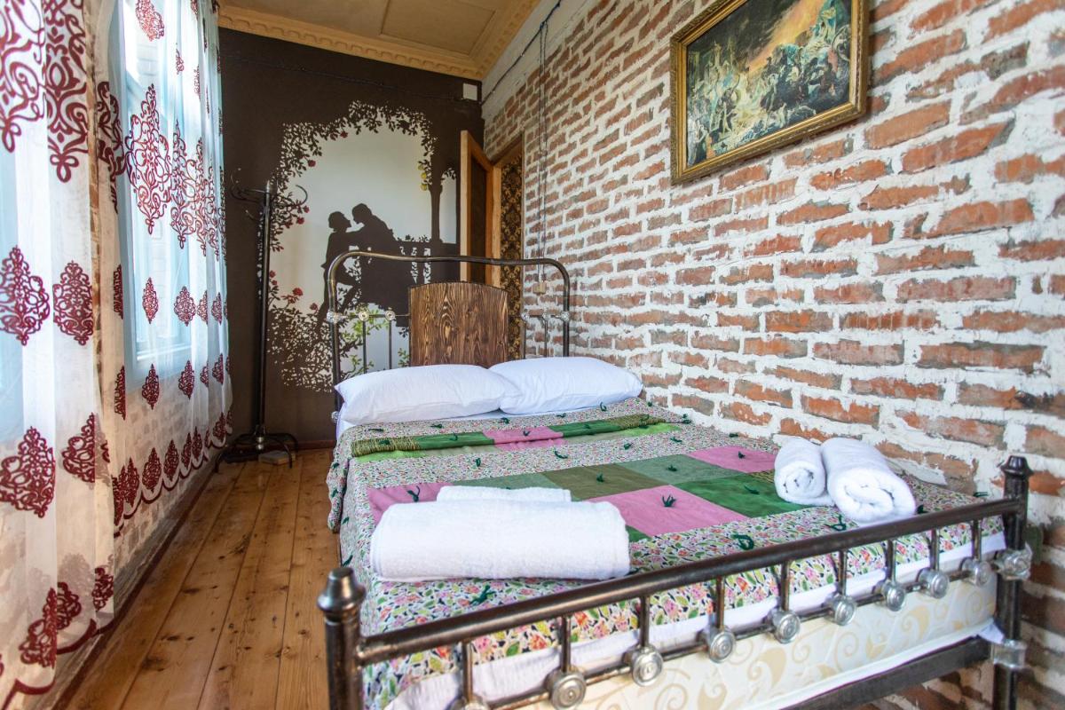 Book Hotel - Housity