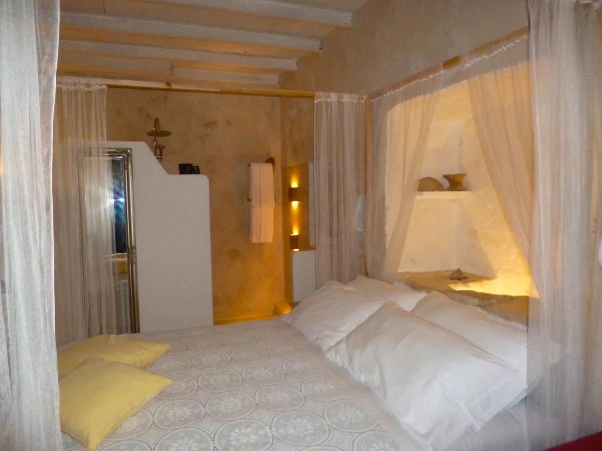 B&B 