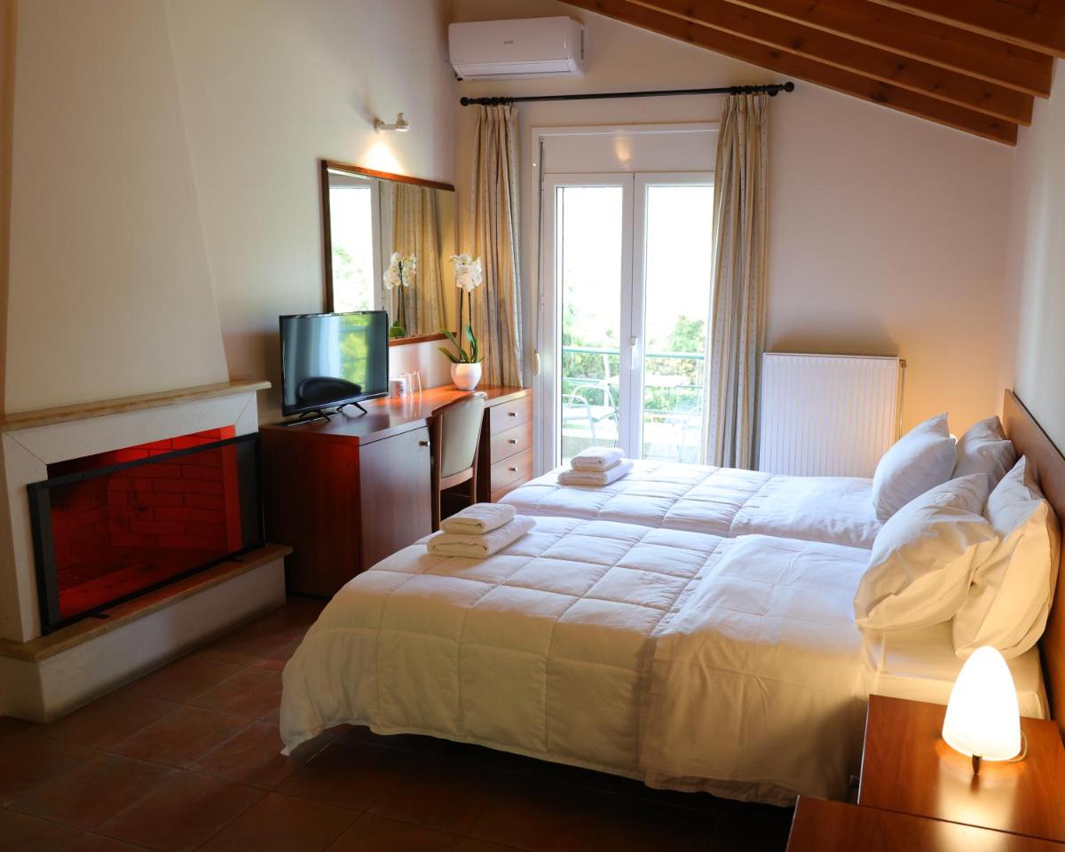 Corinthian Village - Housity