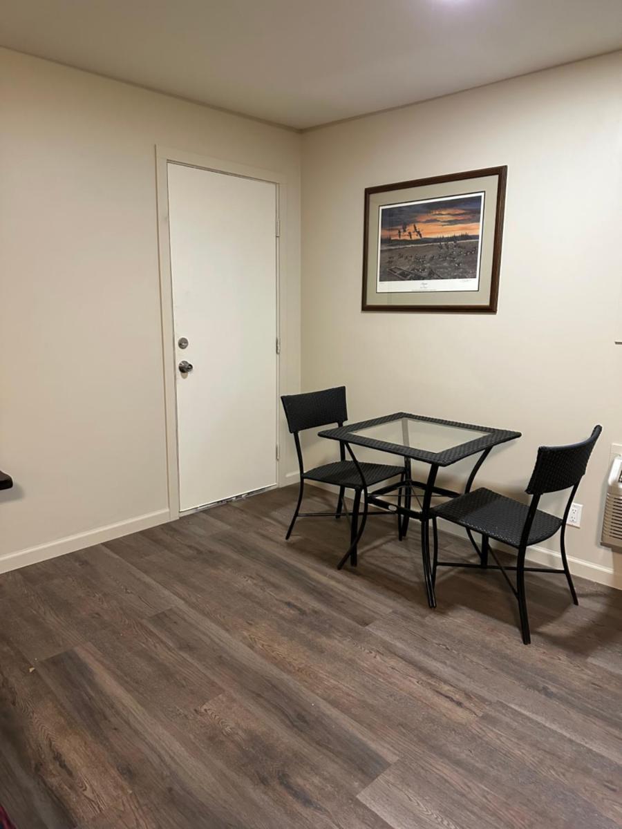 Crater Lake Gateway - Hwy 140 - Housity