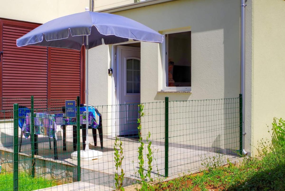 Studio apartment Carmen - Housity