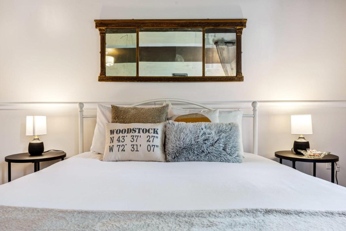 10 min to Mountains Queen Bed Woodstock Suite - Housity