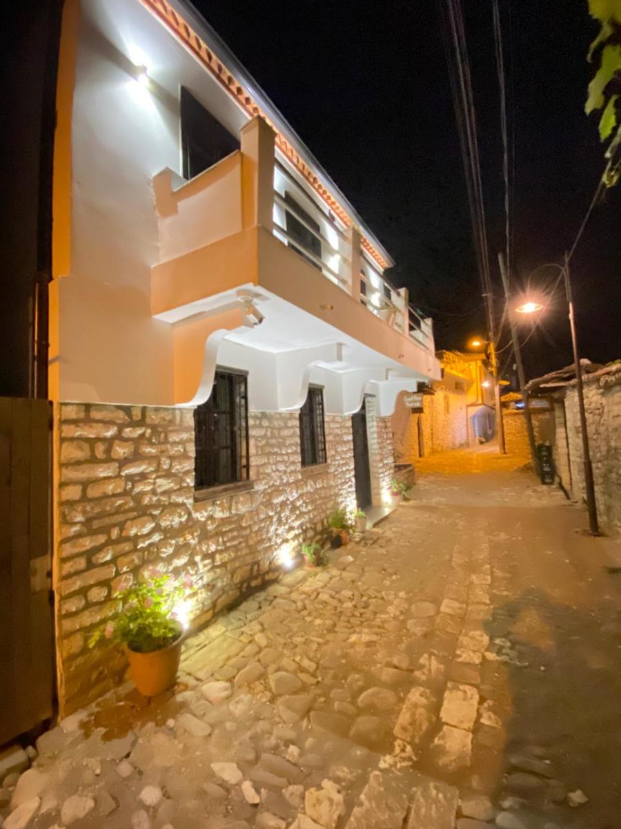 GUESTHOUSE RIVERSIDE - Housity