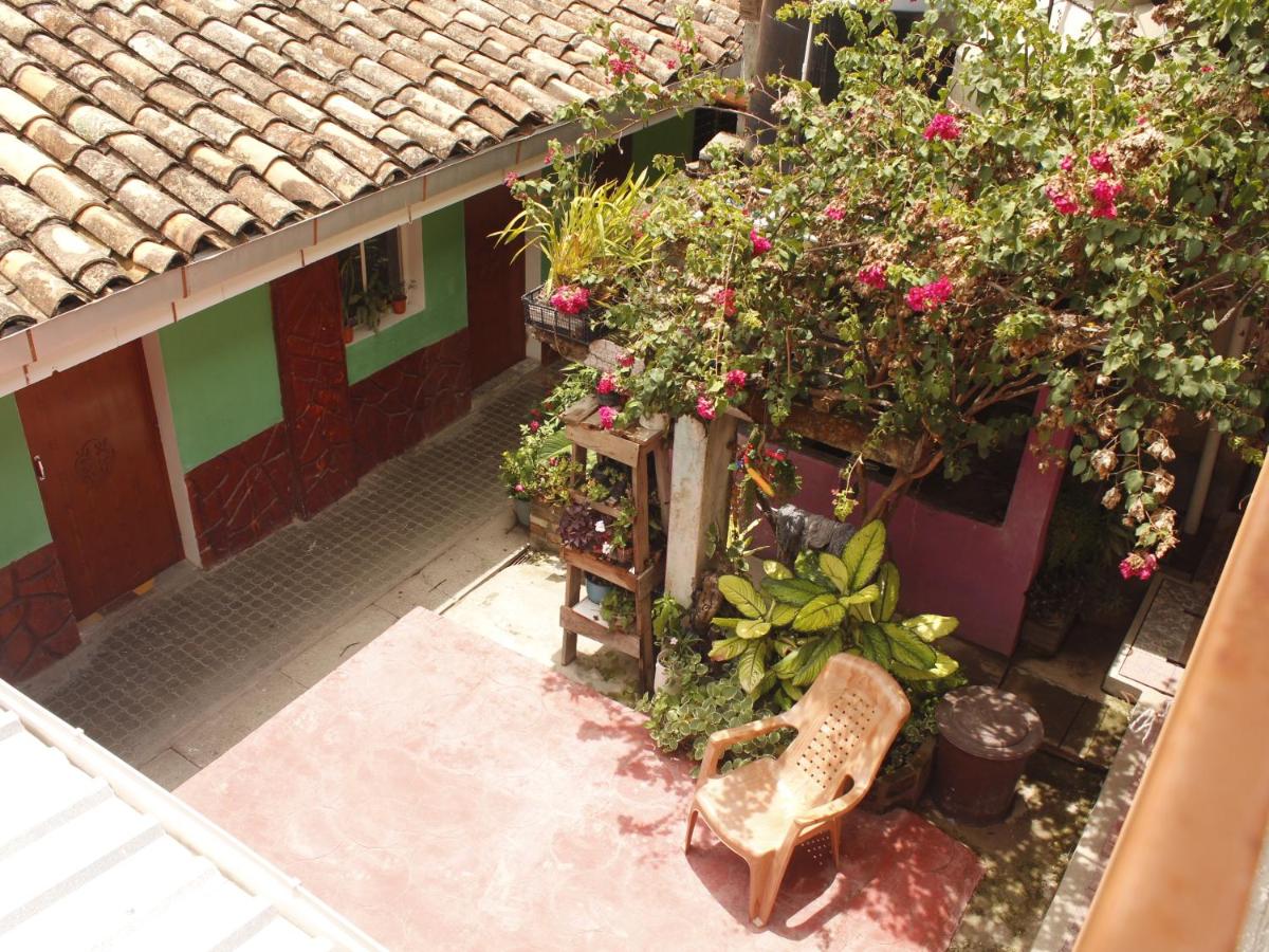 Hostal El Graciano - Housity