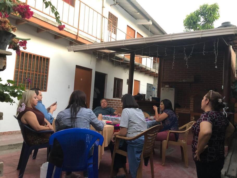 Hostal El Graciano - Housity