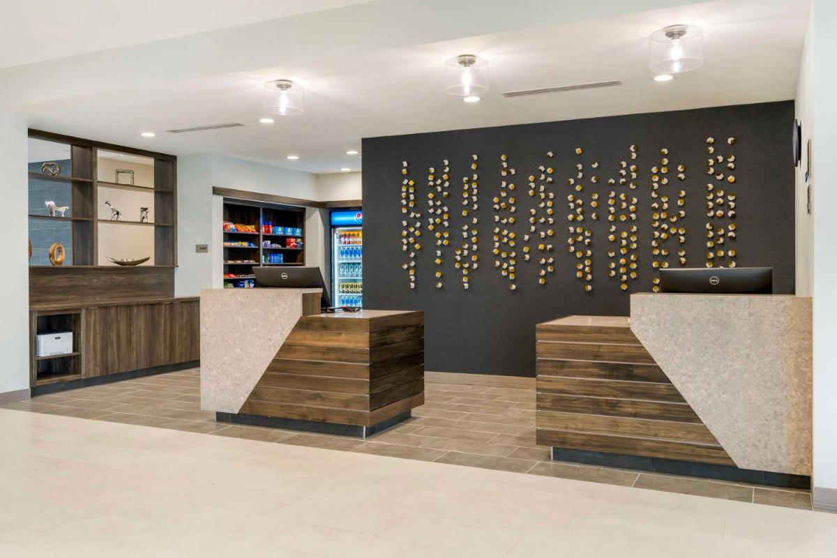 Best Western Plus Winter Haven Inn & Suites - Housity