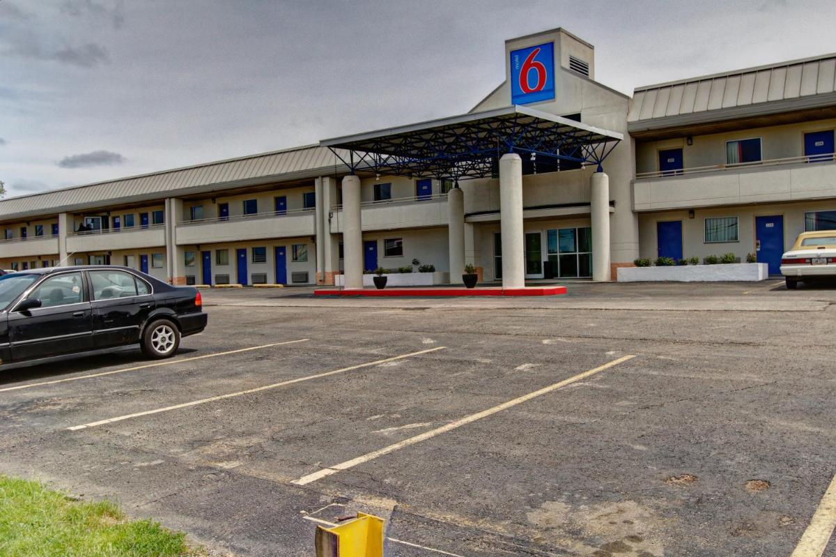 Motel 6-North Ridgeville, OH - Cleveland Intl Airport - N Ridgeville - Housity